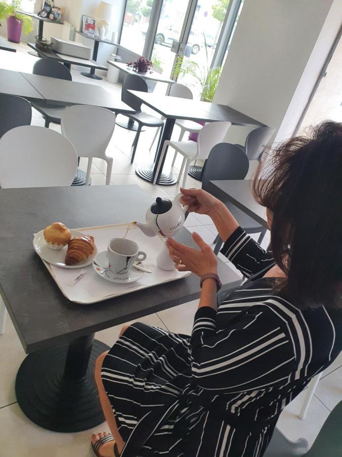 Brit Hotel Confort Nevers Centre Gare Luaran gambar
