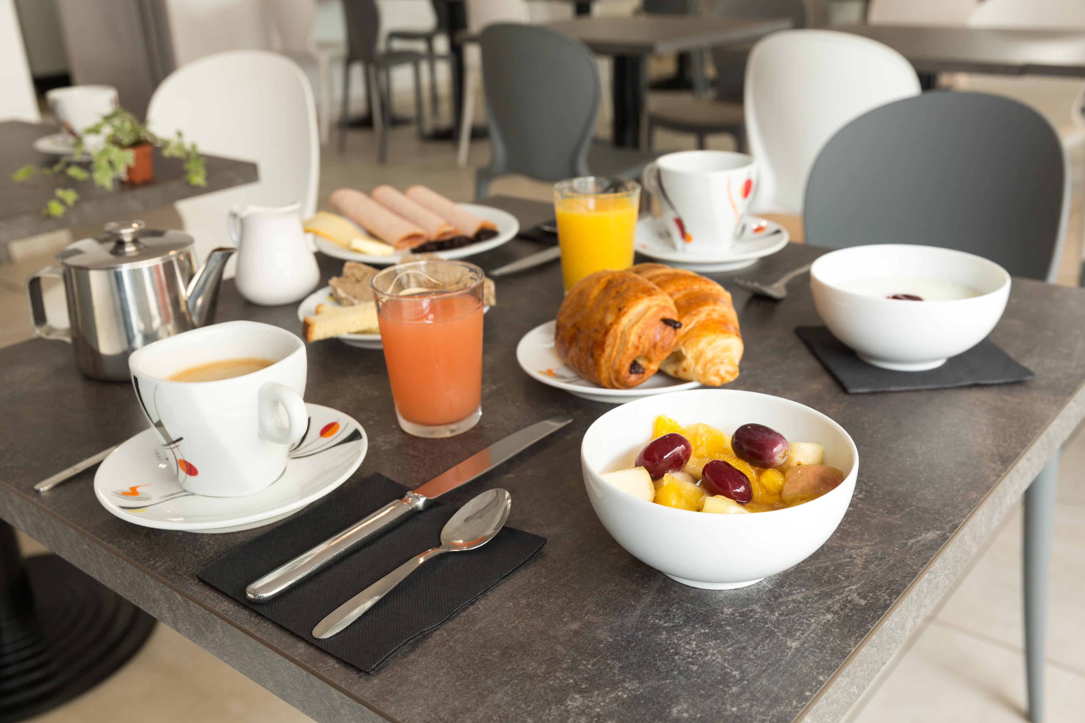 Brit Hotel Confort Nevers Centre Gare Luaran gambar